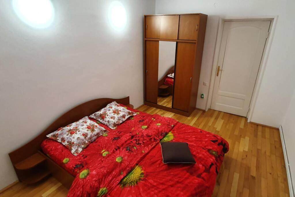 Titian'S Cozy Apartment Sibiu Exterior photo